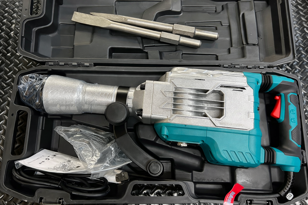 ENEACRO demolition hammer with wheeled carrying case