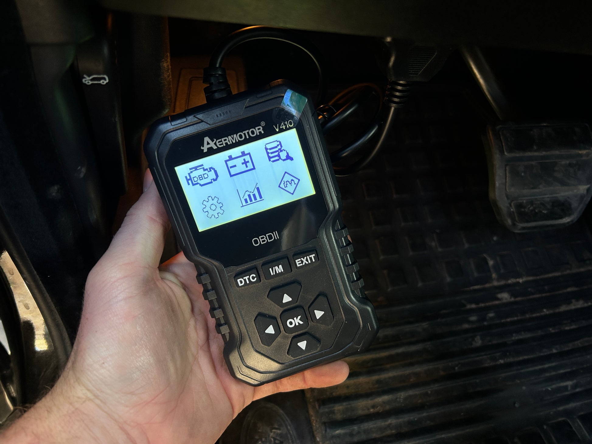 V410 OBD2 Scanner with Live Data and Freeze Frame product image 2